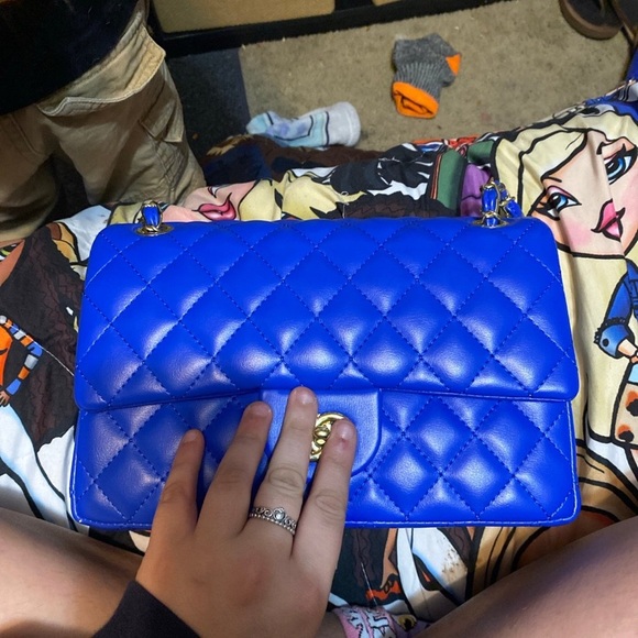 Vibrant Blue Quilted Clutch - Picture 1 of 7